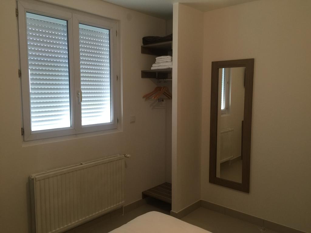 Gite Le Logis Dauphinois Roussillon  Екстериор снимка