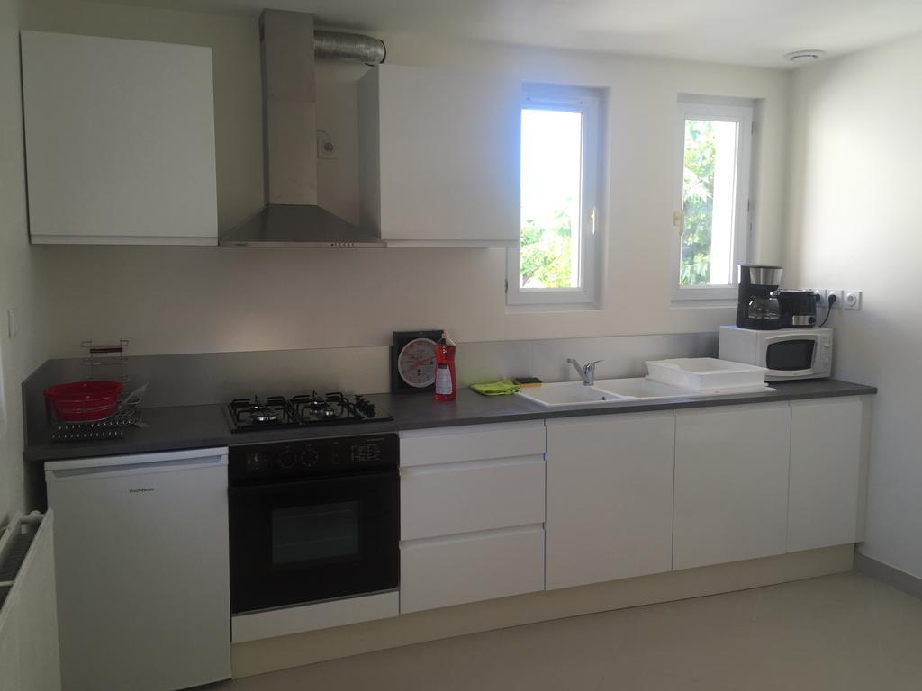 Gite Le Logis Dauphinois Roussillon  Екстериор снимка