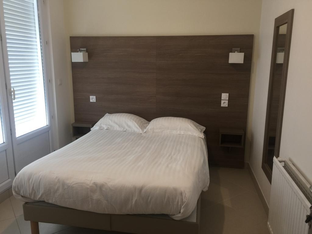Gite Le Logis Dauphinois Roussillon  Екстериор снимка